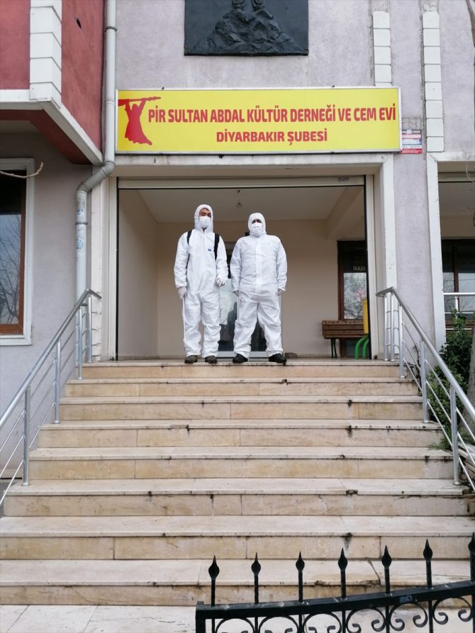Diyarbakır'da "cemevi ve kiliselerin dezenfekte edilmediği" iddialarına yalanlama