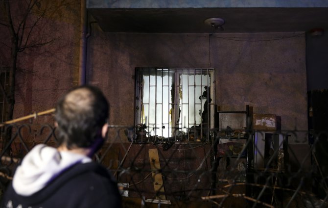 Ankara'da evde çıkan yangın hasara neden oldu