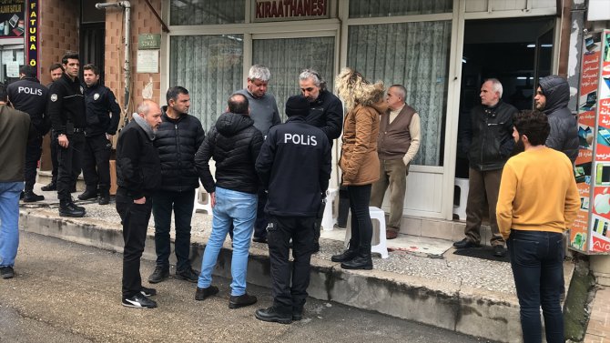 Bursa'da kahvehanede çıkan kavgada bir kişi silahla yaralandı
