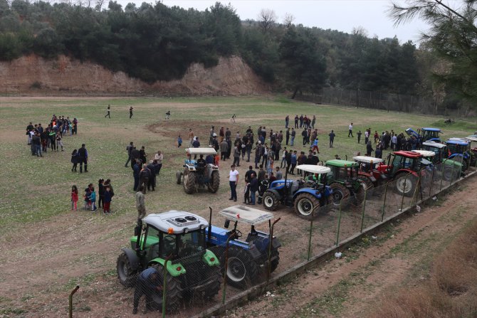 Osmaniye'de "traktör çekme" yarışmasında renkli görüntüler