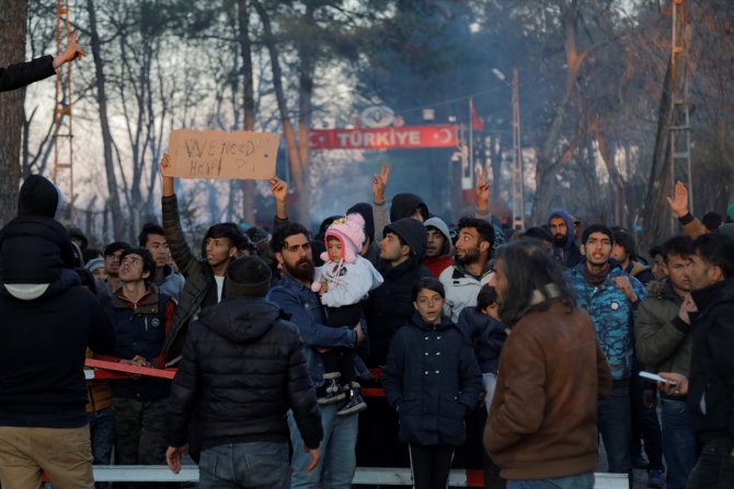 Sığınmacılardan Yunanistan sınır kapısı açılsın eylemi