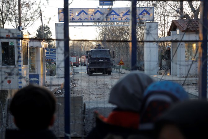 Sığınmacılardan Yunanistan sınır kapısı açılsın eylemi