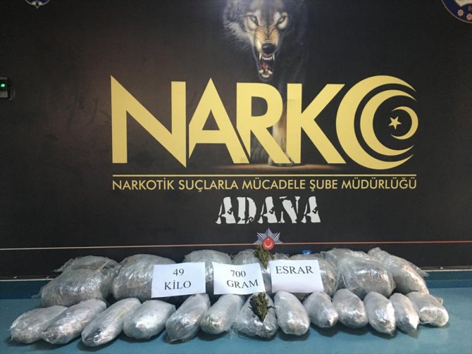 Adana'da kamyonette 49 kilo 700 gram esrar bulundu