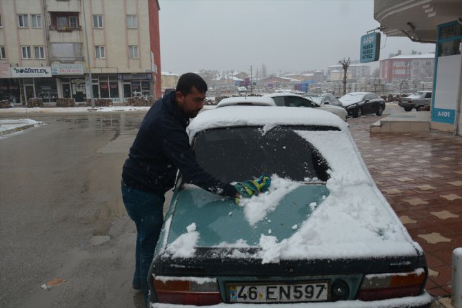 Kahramanmaraş'ta kar yağışı