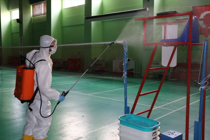 Türkiye Badminton Federasyonu Olimpiyat Hazırlık Merkezi dezenfekte edildi