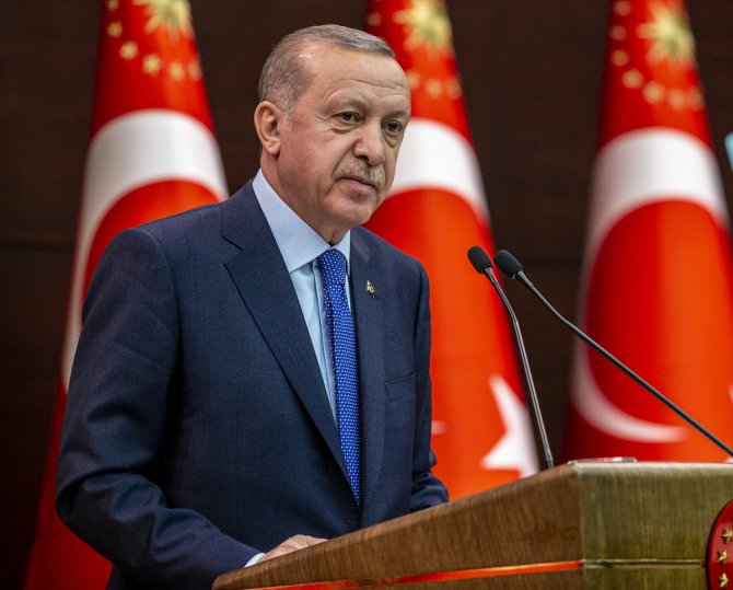 Erdoğan, Koronavirüsle Mücadele Eş Güdüm Toplantısı sonrası basın toplantısı düzenledi: (1)
