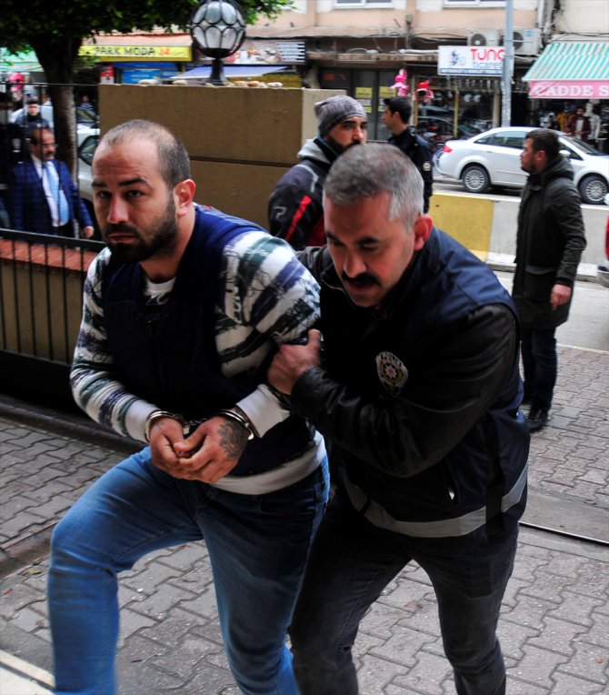 Adana'daki kalaşnikoflu saldırıyla ilgili 4 zanlı tutuklandı
