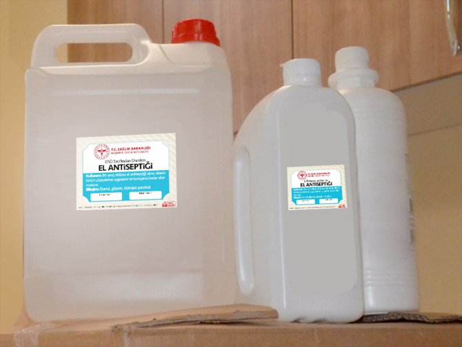 Kırşehir'de İl Sağlık Müdürlüğü bünyesinde el dezenfektanı üretimine başlandı