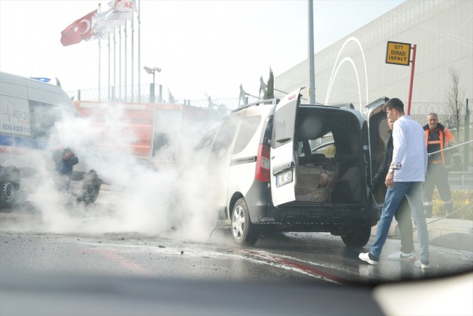 Üsküdar'da araç yangını