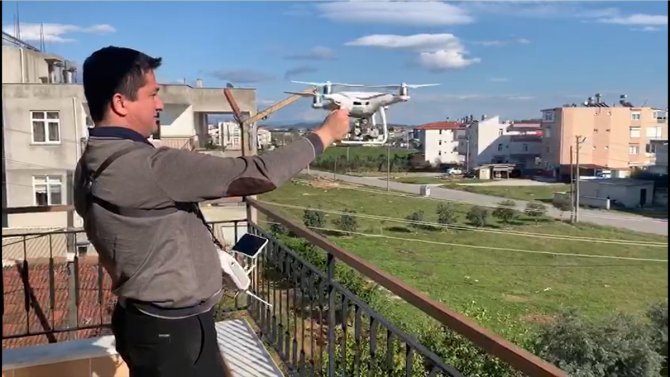Antalya'da market alışverişini drone ile yaparak "Evde kal" mesajı verdi