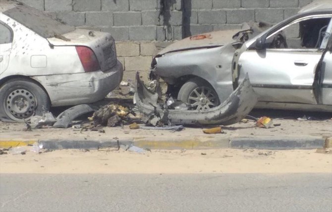 Libya'da Hafter milislerinin Mitiga Havalimanı’ına düzenlediği saldırıda 2 kişi öldü