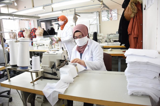 Bartın, Kocaeli ve Karabük'te sağlık çalışanları için maske üretiliyor