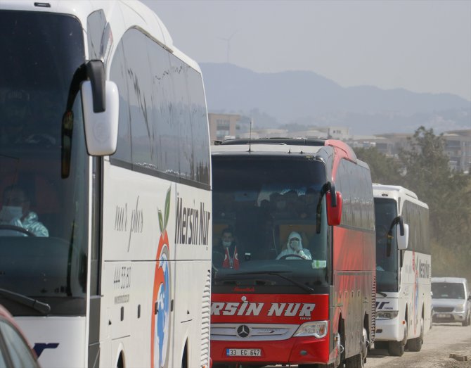 KKTC'den gelen vatandaşlar İskenderun'da yurtlara yerleştirildi