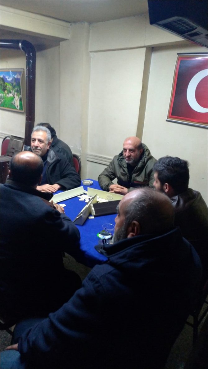 Fatih'te gizli şekilde oyun oynatılan kahvehaneye operasyon