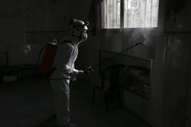 Fırat Kalkanı bölgesinde camiler dezenfekte ediliyor