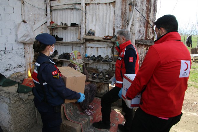 Elazığ'da "Vefa Sosyal Destek Grubu"nun yardımları 10 bin 398 aileye ulaştı