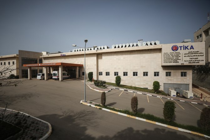 Türkiye'nin Gazze'de yaptırdığı dev hastane koronavirüsle mücadele için Filistinlilere devredildi