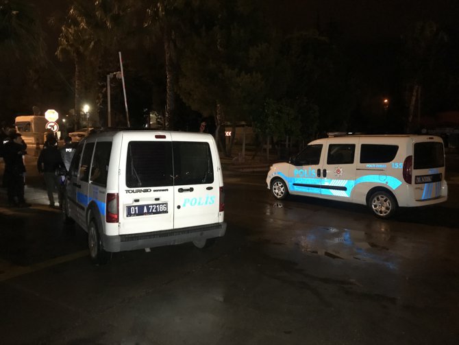 Adana'da polisten kaçan motosikletli iki şüpheli havalimanında kıstırıldı