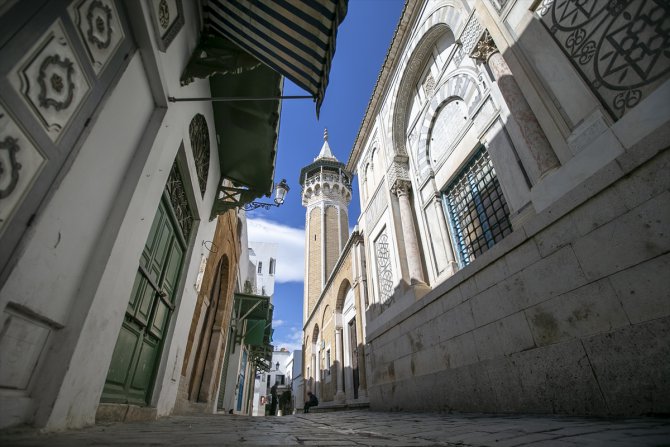 Tunus'un sembolü kadim şehir Medine'nin pırıltısını koronavirüs söndürdü