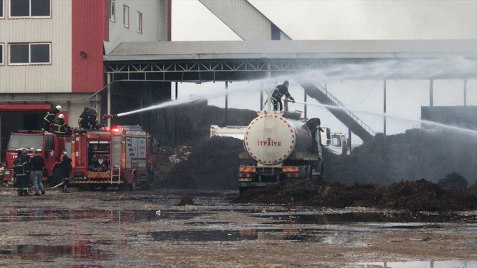 GÜNCELLEME - Adana'da pamuk yağı fabrikasında çıkan yangın kontrol altına alındı