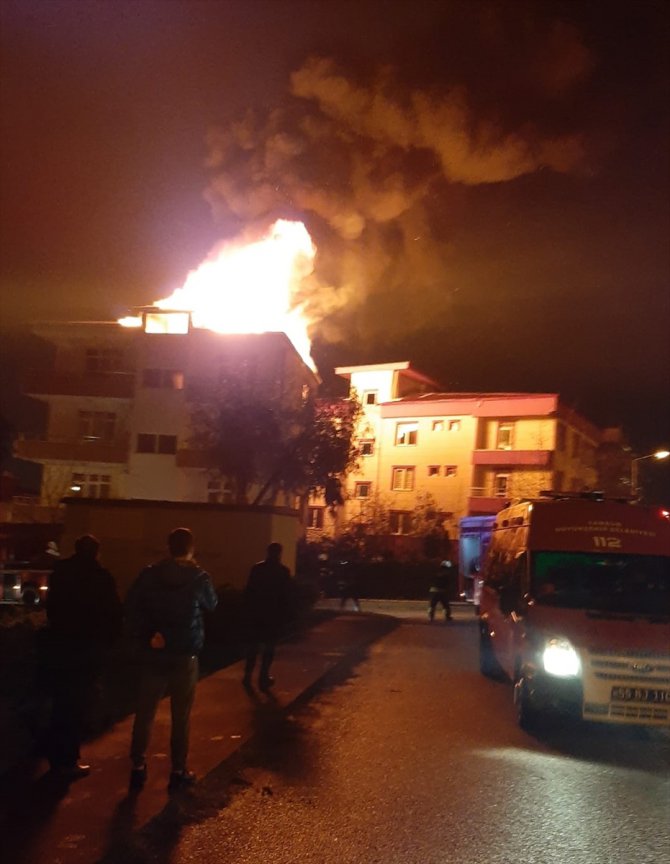 Samsun'daki ev yangını cep telefonu kamerasında
