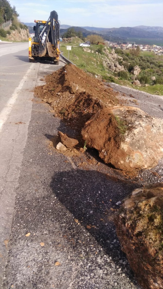 Gaziantep'te çevre illere bağlantı sağlayan ara yollar kapatıldı