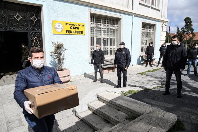 İstanbul'da 65 yaş ve üstündeki 1 milyon 150 bin kişiye maske ve kolonya dağıtımına başlandı