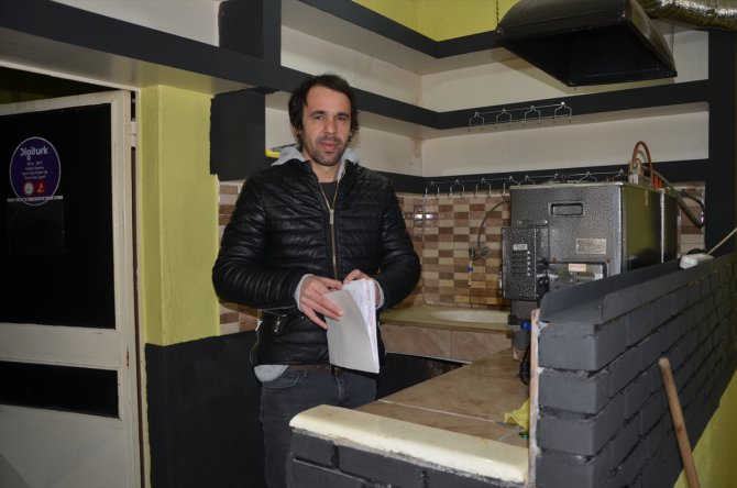 Tekirdağ'da kahvehane işletmecisi müşterilerinin 3 bin lira civarındaki borcunu sildi