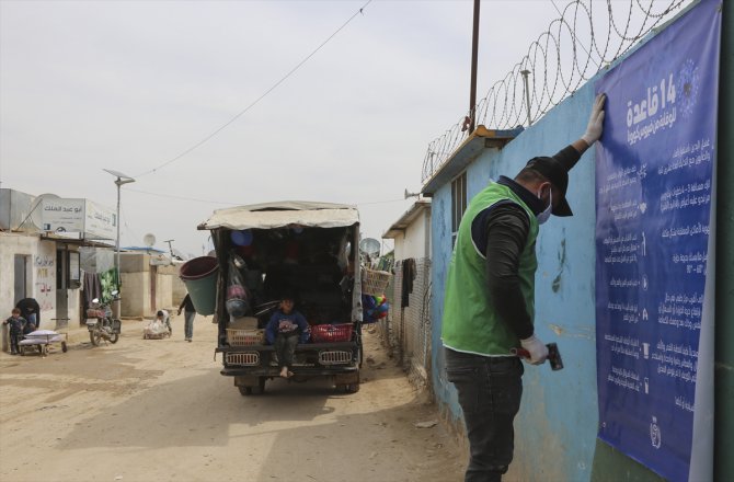 İHH, Suriye'nin kuzeyinde Kovid-19'la ilgili bilgilendirme çalışmalarını sürdürüyor