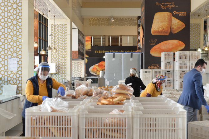 Halk Ekmek dün 750 bin ekmek üretti