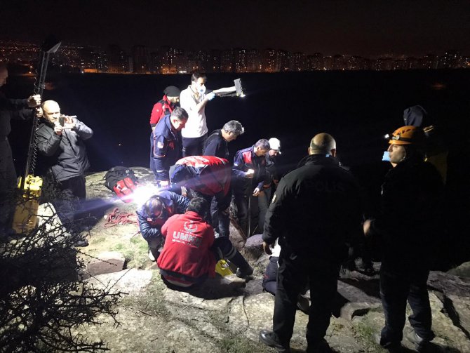 Kayseri'de kayalıklara sıkışan kişi kurtarıldı