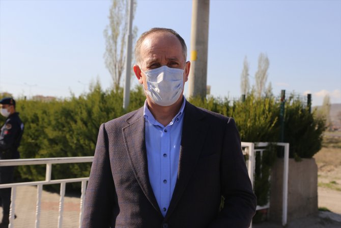 TOKİ Başkanı Bulut, Nevşehir'de karantinadaki işçileri ziyaret etti: