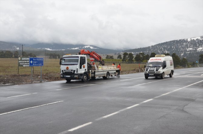 Karakurt HES Barajı su tutmaya başlayınca Sarıkamış-Horasan çevre yolu trafiğe kapandı
