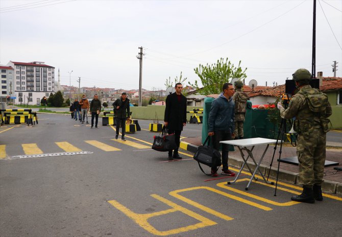 Tekirdağ'da askeri birliklerde koronavirüs tedbirlerine titizlikle uyuluyor