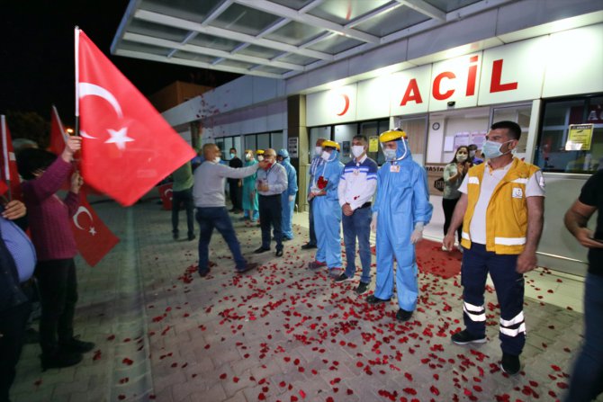Adana Demirsporlu taraftarlardan sağlık çalışanlarına destek