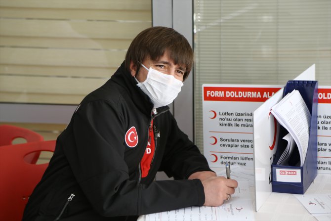 AFAD Başkanı Güllüoğlu'ndan kan bağışına destek