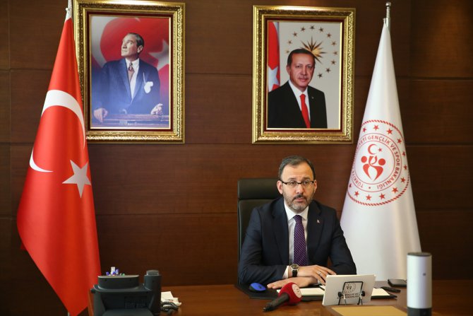 Bakan Kasapoğlu'nun TFF ve Süper Lig kulüp başkanlarıyla toplantısı başladı