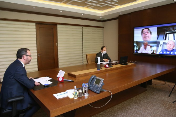 Bakan Kasapoğlu'nun TFF ve Süper Lig kulüp başkanlarıyla toplantısı başladı