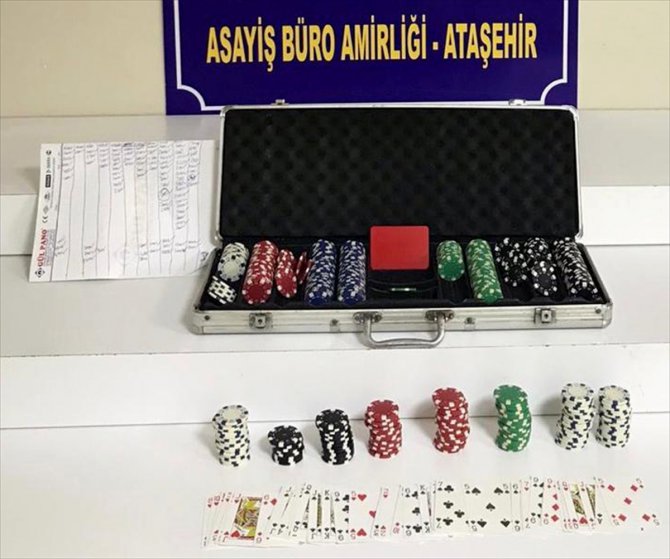 İstanbul'da kumar oynayan 8 kişiye para cezası kesildi