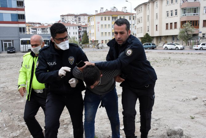 Kayseri'de polisin "dur" ihtarına uymayan kişi kovalamaca sonucu yakalandı