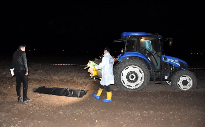 Aksaray'da traktörden iş makinesinin üzerine düşen çocuk öldü