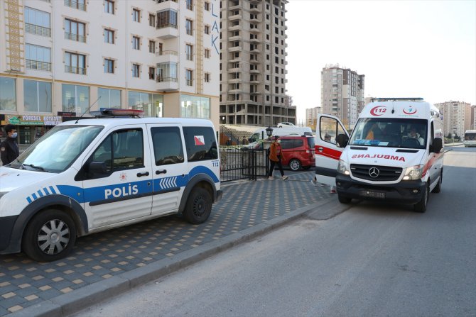 Kayseri'de 8 katlı bina karantinaya alındı