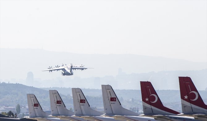Türkiye'den ABD'ye tıbbi yardım taşıyan askeri nakliye uçağı havalandı
