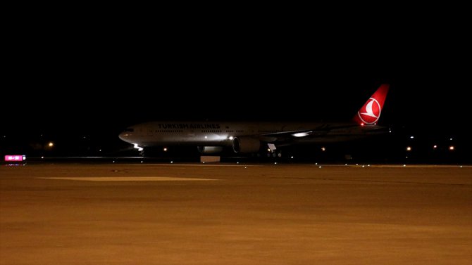 Kenya ve Tanzanya'dan 272 Türk vatandaşı THY uçağıyla Samsun'a getirildi