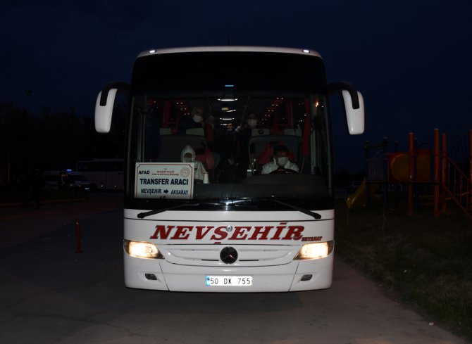 Rusya'dan getirilen 98 Türk vatandaşı Aksaray'daki yurda yerleştirildi