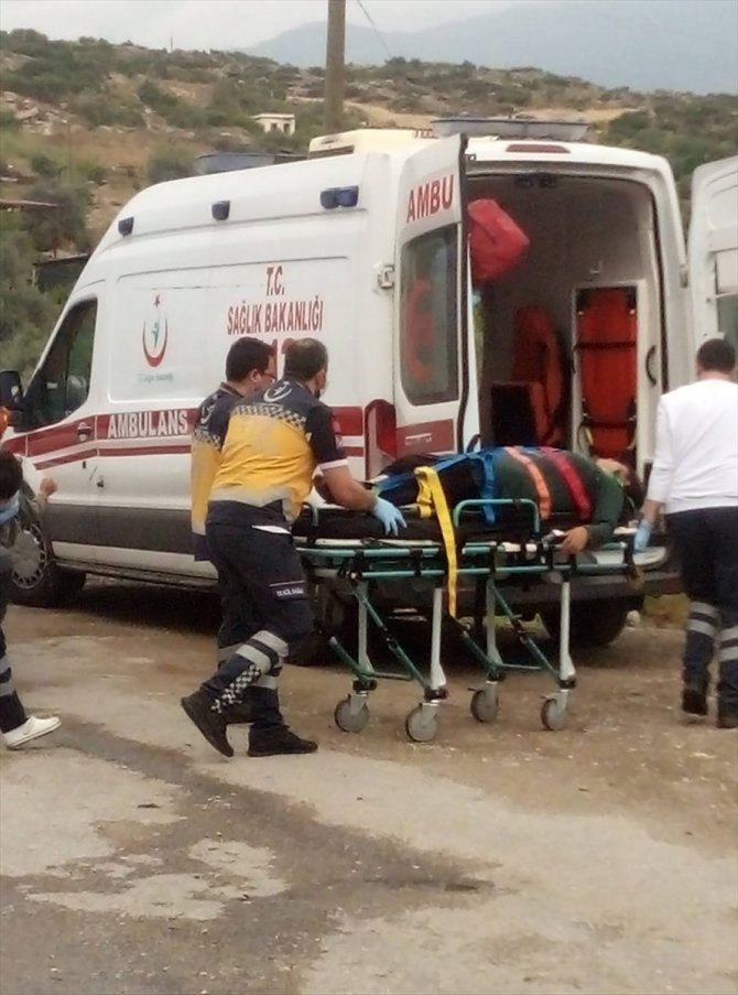 Aydın'da eve yıldırım isabet etti: 1'i çocuk 3 yaralı
