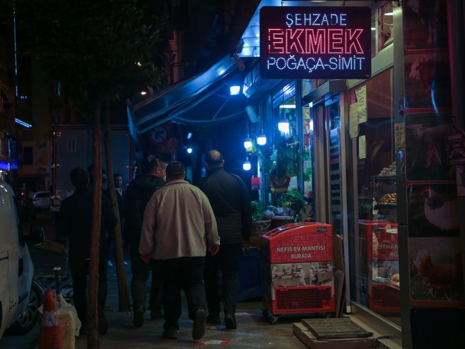 İstanbullular 3 günlük sokağa çıkma kısıtlamasına hazır
