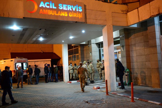 Bitlis'te teröristlerle çıkan çatışmada 2 jandarma şehit oldu