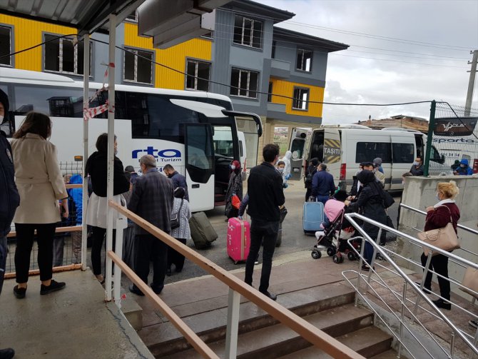 Kütahya'daki karantina süreleri dolan 164 kişi evlerine gönderildi