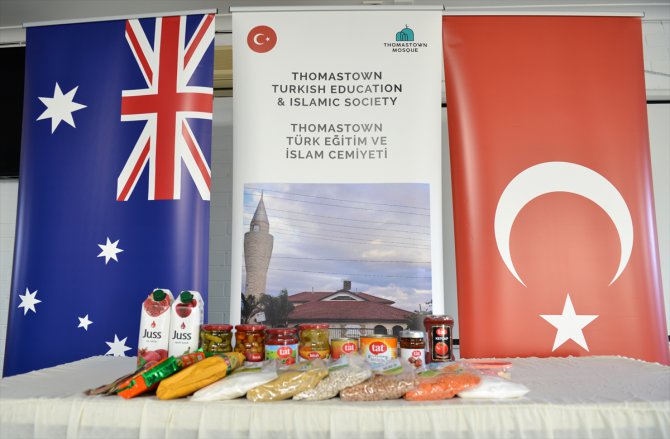 Avustralya'daki Türk camisinden ihtiyaç sahiplerine yardım eli